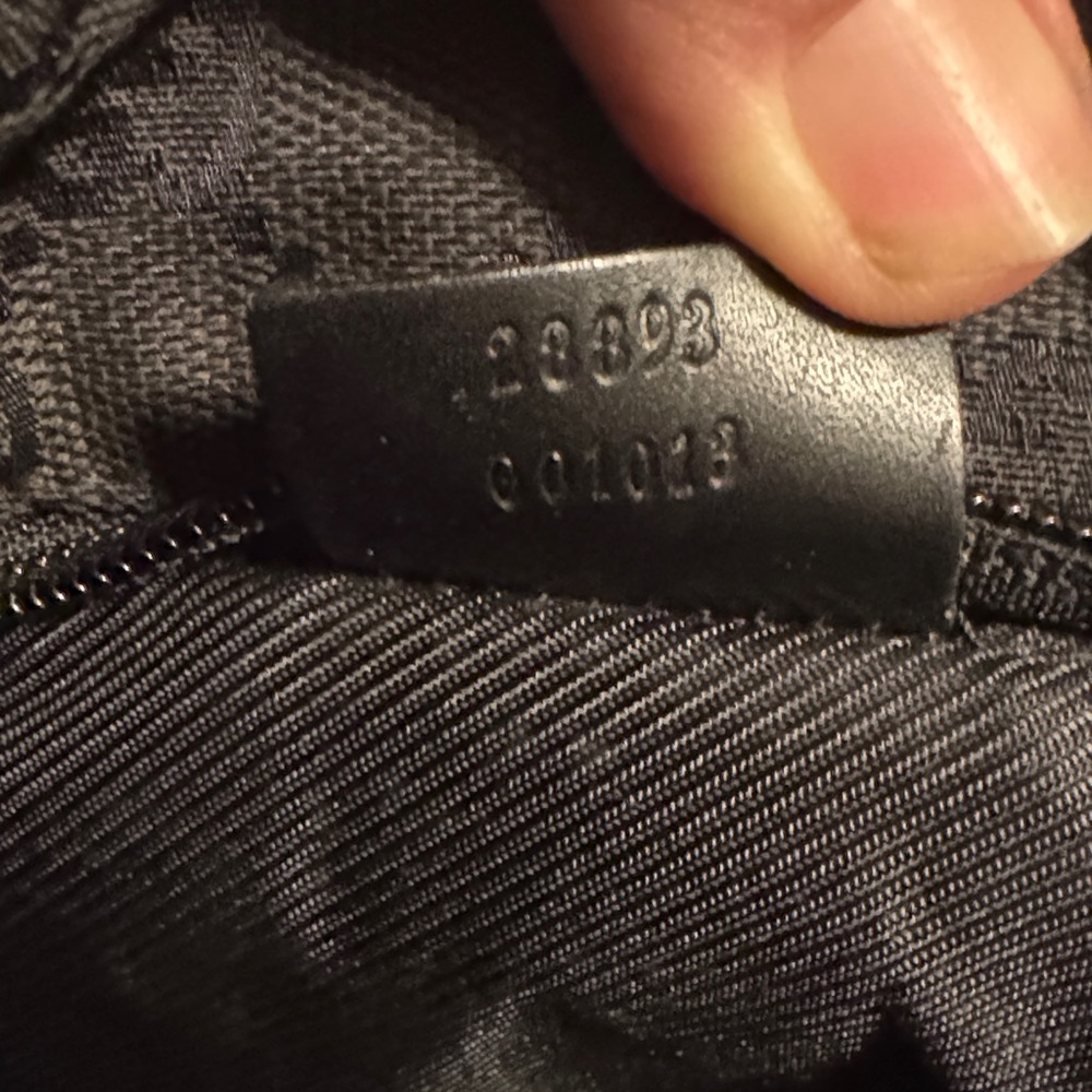 Vintage Gucci GG Canvas & Leather Shoulder Bag — Early 2000s - Picture 14 of 17